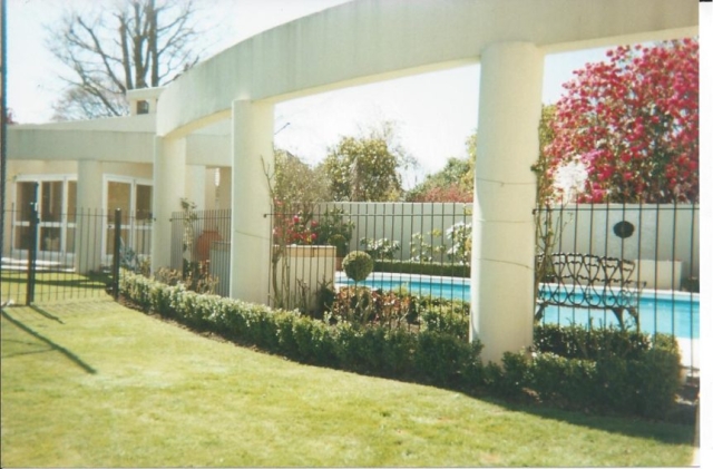 Ashby_Gates_Fencing_005